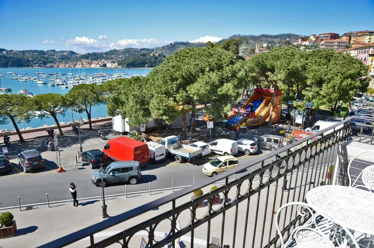 The Best View Of The Sea Lerici Apartment